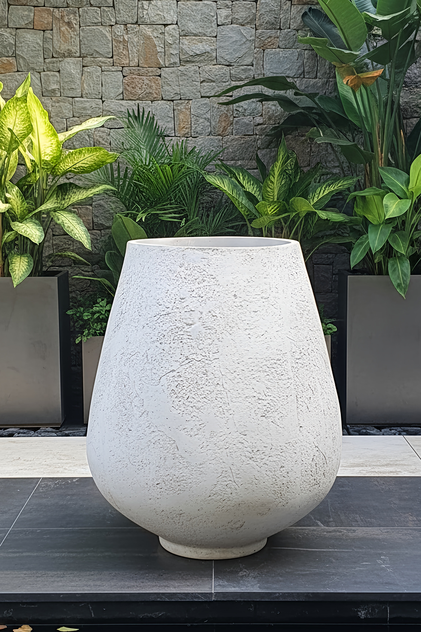 Aura Curve Planter